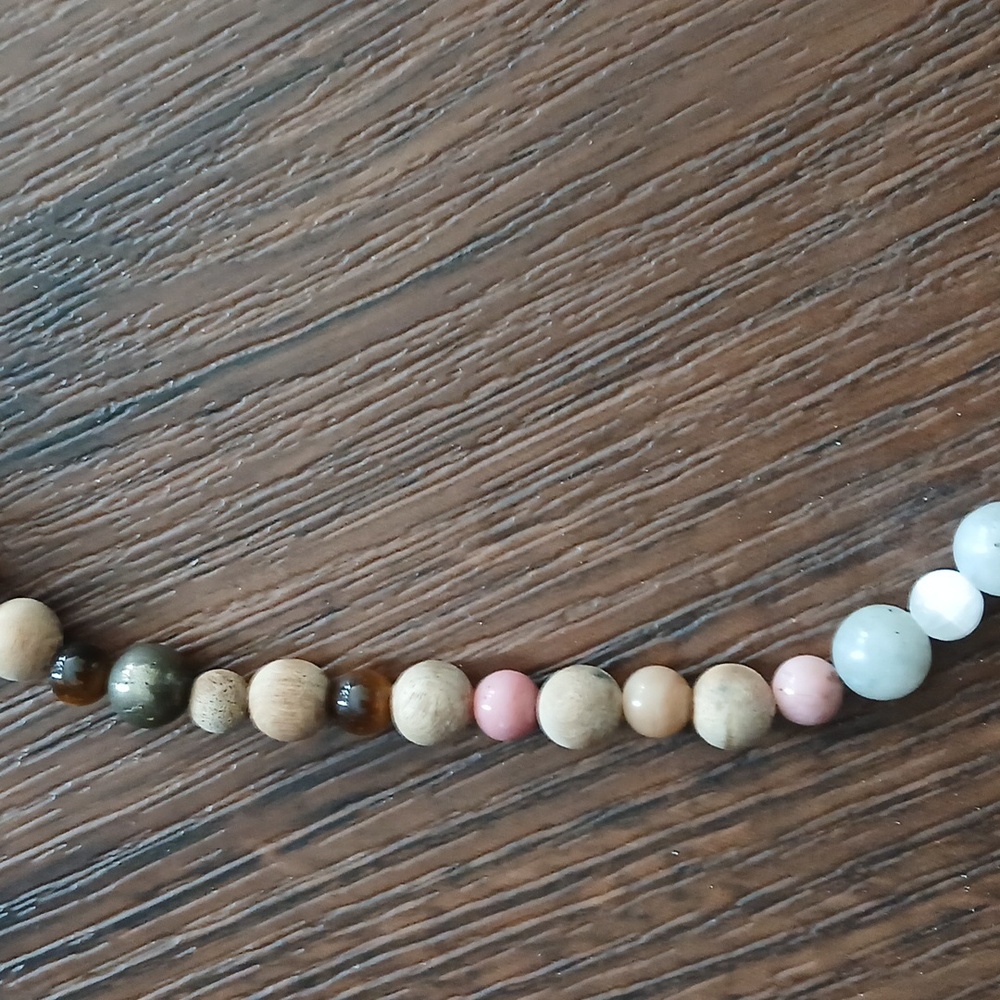 💙Beaded Necklace - Picture 5 of 8